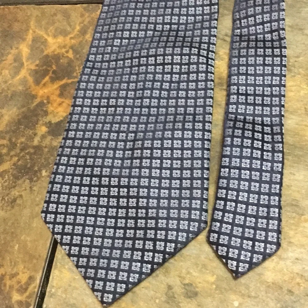 Izod Silk tie